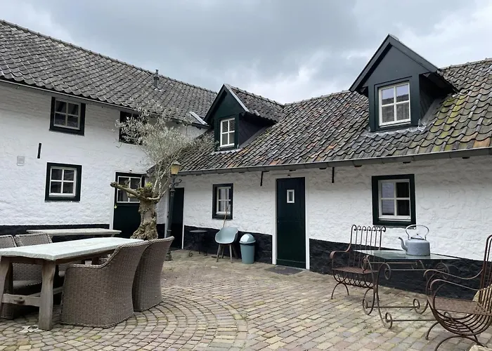 Authentiek 4 Persoonshuisje Vlakbij Valkenburg