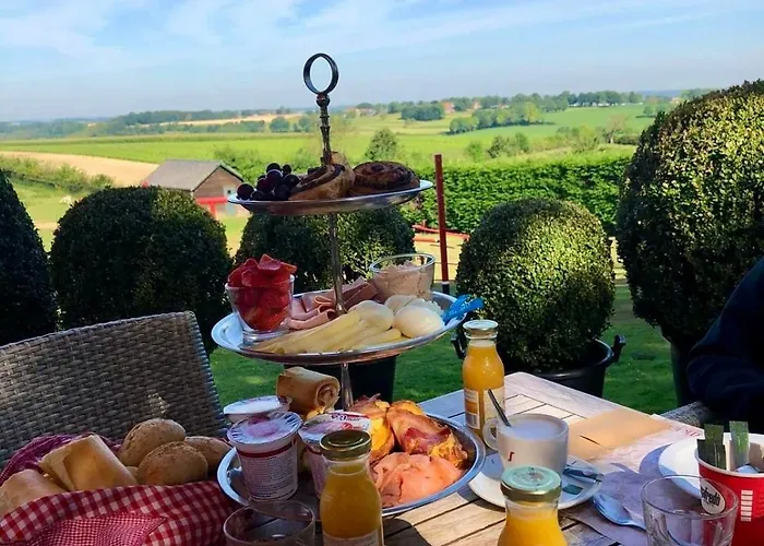 Authentiek 4 Persoonshuisje Vlakbij Valkenburg بيت للعطل Voerendaal