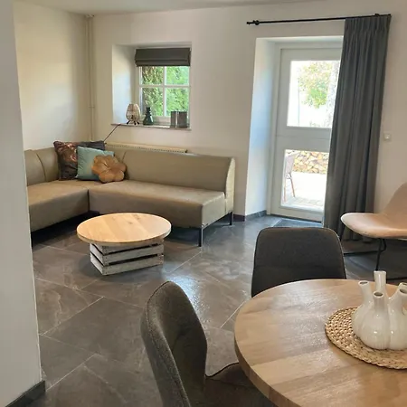 Authentiek 4 Persoonshuisje Vlakbij Valkenburg Nyaraló *